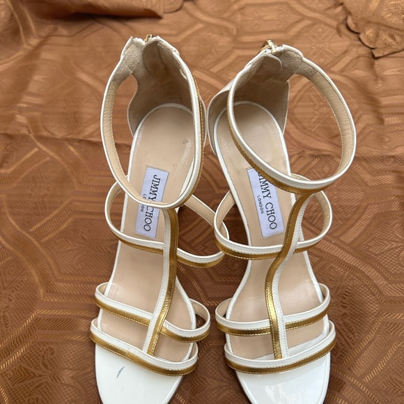 Womens JIMMY CHOO Thistle White & Gold T Strap Sandal Size 9.5 or 39.5 Italian - Picture 4 of 10